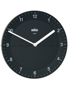 Mały zegar ścienny Braun BC06B